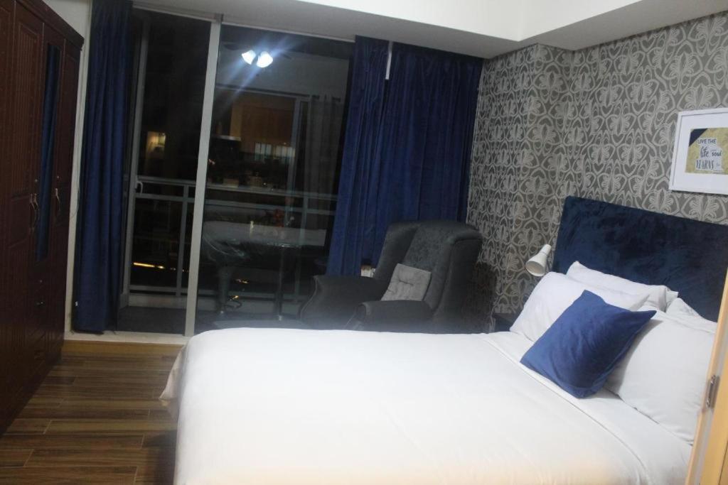 AZURE C5 MAN-MADE BEACH BALCONY Multiple Units Manila Exterior foto